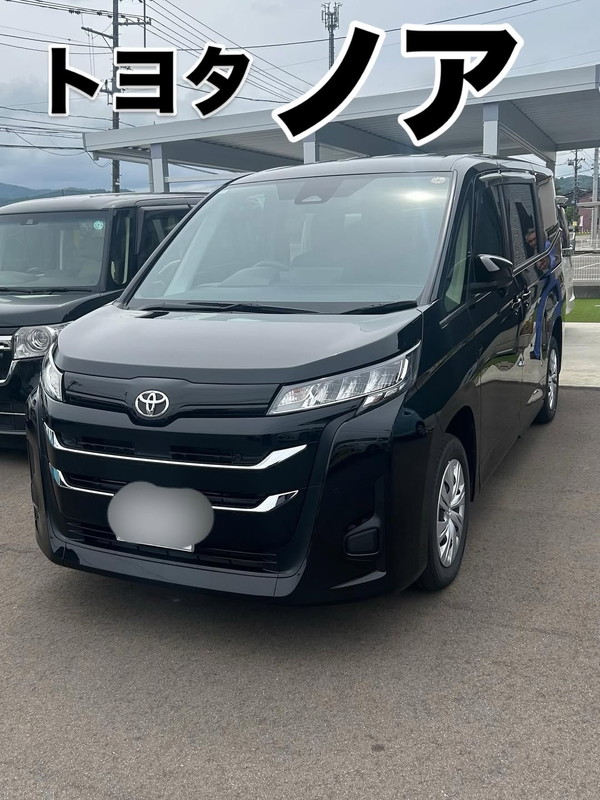 新潟県上越市ほしのじどうしゃで販売中のトヨタ ノア黒色外観正面